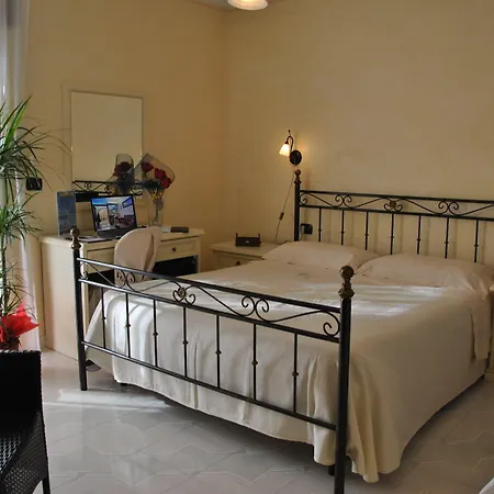 Hotel Mediterraneo