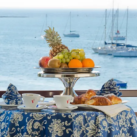 Mediterraneo Hotel 3*