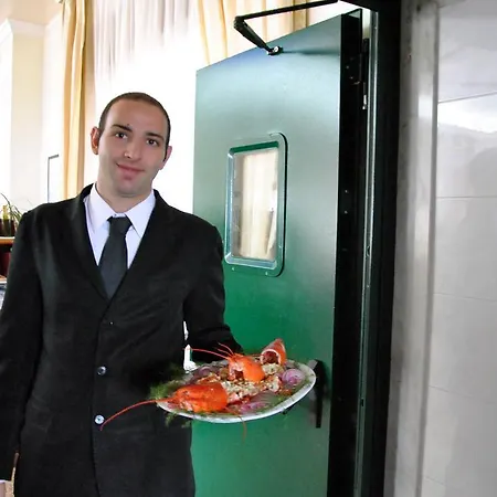 Mediterraneo Hotell 3*