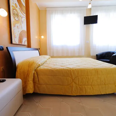 Hotel Mediterraneo 3*