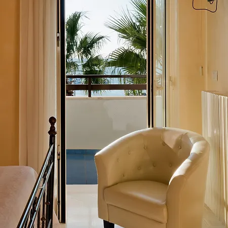 Mediterraneo Hotel 3*