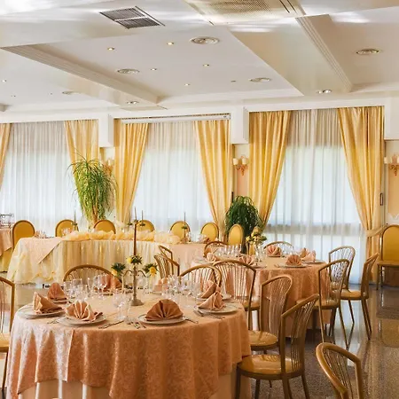 Mediterraneo Hotel 3*