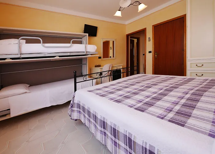 Mediterraneo Hotel 3*